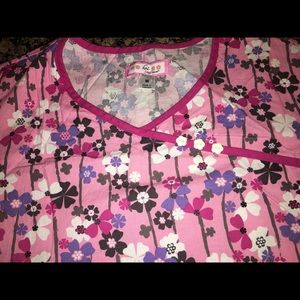 Koi Women's Medical Nursing Scrub Top (M) Daisy!